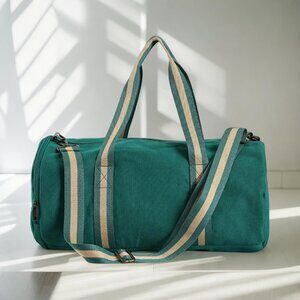 Club Room Men's Green Zipper Pockets Classic Design Solid Duffle Bag Size OS NWT